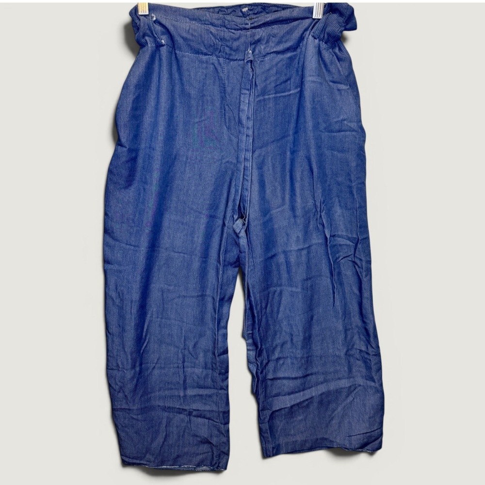 1995 | Made in Italy Blue Pinstripe Viscose Wide Leg Coastal Crop Pants Women 42